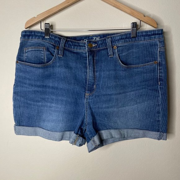 Universal Thread Pants - Universal Threads Pinstripe High Waist Crop Denim Shorts Size 18